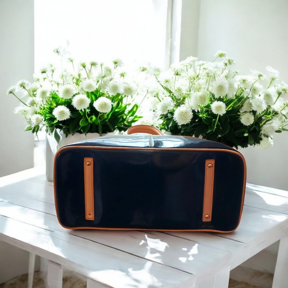 Dooney & Bourke Vintage Patent Leather Dome Tote Handbag In Emerald 12"×16"x7 - Picture 7 of 14